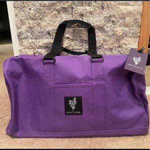 Younique weekender duffle bag Never used
